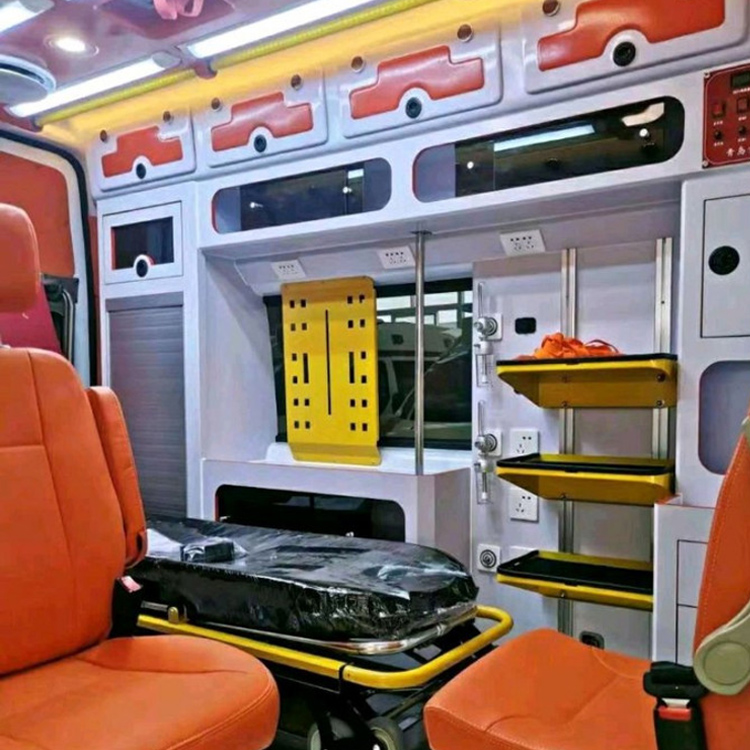 新蔡长途救护车护送病人租赁价格